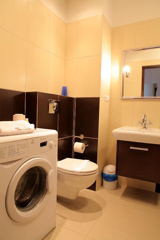 P&O Serviced Apartments Gdanski Station Varsovie Extérieur photo